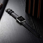 Schwarzes Lederarmband mit Dornschließe für Apple Watch Ultra 49 mm &amp; Watch Ultra 2 49 mm / Series 10 46 mm / 9 &amp; 8 &amp; 7 45 mm / SE 3 &amp; SE 2 &amp; 6 &amp; SE &amp; 5 &amp; 4 44 mm / 3 &amp; 2 &amp; 1 42 mm
