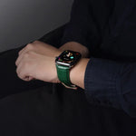 Denior Uhrenarmband aus Rindsleder mit Krokodilprägung für Apple Watch Series 10 42 mm / 9, 8 und 7 41 mm / SE 3, SE 2, 6, SE 5 und 4 40 mm / 3, 2 und 1 38 mm