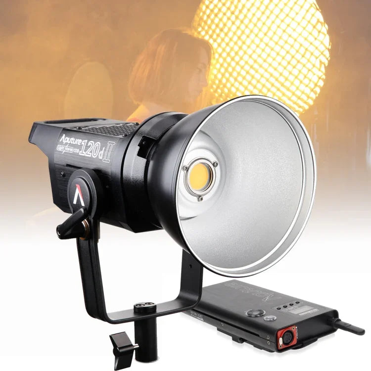 Aputure LS C120D II Studio-Videoleuchte mit hoher Farbwiedergabe (CRI 96), natürlichem Weißlicht (5500 K), COB-Technologie, 2,4-GHz-Funkfernbedienung und Steuereinheit