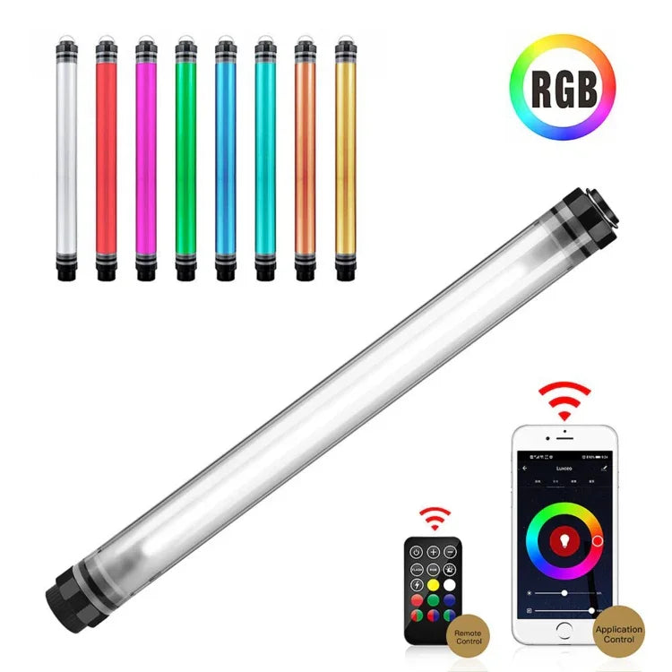 LUXCeO P7RGB Pro Farbige LED-Foto- und Videoleuchte mit App-Steuerung, einstellbarer Farbtemperatur, wasserdicht, mit Fernbedienung, P7RGB Pro
