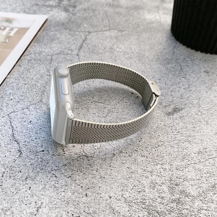 Edelstahl-Ersatzarmband mit Dornschließe, passend für Apple Watch Series 7 (41 mm), 6, SE, 5 und 4 (40 mm) sowie für Apple Watch Series 7 (45 mm), 6, SE, 5 und 4 (44 mm).