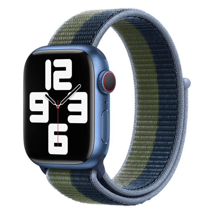 Sportarmband mit Schlaufenverschluss, passend für Apple Watch Series 7 (41 mm), 6, SE, 5 und 4 (40 mm), 7 (45 mm), 6, SE, 5 und 4 (44 mm) und 7 (41 mm), 6, SE, 5 und 4 (40 mm).