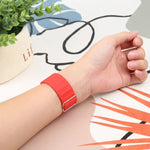 Silikon-Ersatzarmband mit japanischem Schriftzug für Apple Watch Series 7 (45 mm), 6, SE, 5, 4 (44 mm), 3, 2, 1 (42 mm) und 7 (41 mm), 6, SE, 5, 4 (40 mm) sowie 3, 2, 1 (38 mm).