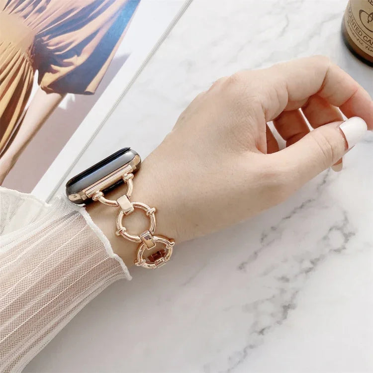O-förmiges Metallarmband als Ersatz für Apple Watch Series 7 (41 mm), 6, SE, 5, 4 (40 mm), 3, 2, 1 (38 mm) und 7 (45 mm), 6, SE, 5, 4 (44 mm) sowie 3, 2, 1 (42 mm).