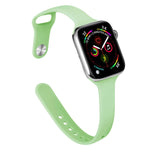 Schlankes Silikon-Ersatzarmband für Apple Watch Series 7 (41 mm), 6, SE, 5 und 4 (40 mm) sowie 3, 2 und 1 (38 mm)