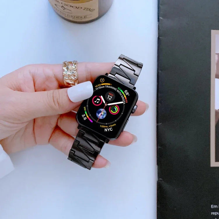 Ersatzarmband aus Edelstahl in Blitzform für Apple Watch Series 7 (41 mm), 6, SE, 5 und 4 (40 mm), 3, 2 und 1 (38 mm), 7 (45 mm), 6, SE, 5 und 4 (44 mm) sowie 3, 2 und 1 (42 mm)