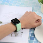 Nylon-Geflechtarmband für Apple Watch Series 7 (45 mm), 6, SE, 5 und 4 (44 mm) sowie 3, 2 und 1 (42 mm)