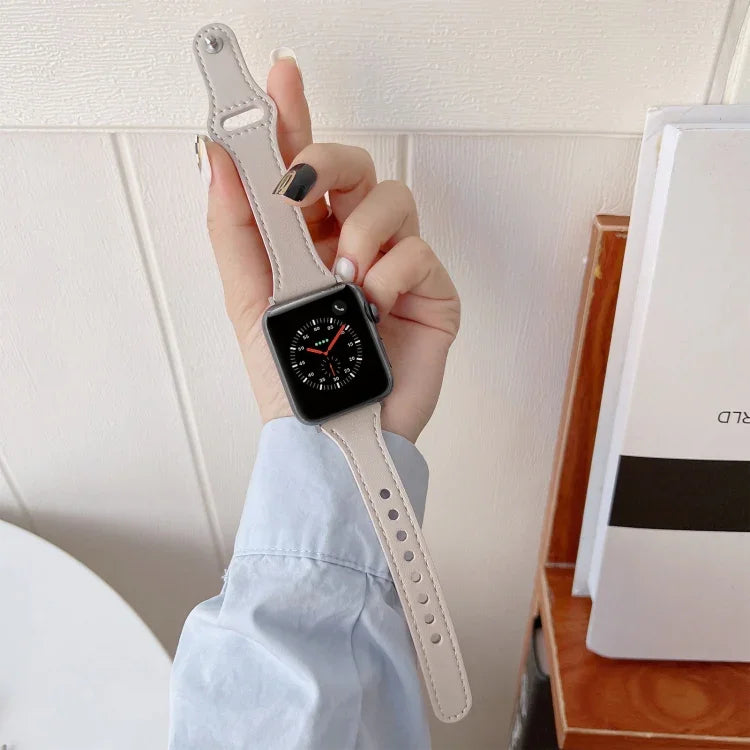 Flaches Lederarmband für Apple Watch Series 7 (41 mm), 6, SE, 5 und 4 (40 mm), 3, 2 und 1 (38 mm) und 7 (45 mm), 6, SE, 5 und 4 (44 mm) sowie 3, 2 und 1 (42 mm)