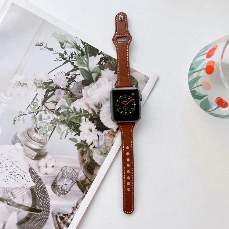 Flaches Lederarmband für Apple Watch Series 7 (41 mm), 6, SE, 5 und 4 (40 mm), 3, 2 und 1 (38 mm) und 7 (45 mm), 6, SE, 5 und 4 (44 mm) sowie 3, 2 und 1 (42 mm)