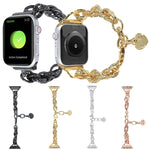 Edelstahl-Armband mit Herzanhänger für Apple Watch Series 7 (41 mm), 6, SE, 5 und 4 (40 mm), 3, 2 und 1 (38 mm), 7 (45 mm), 6, SE, 5 und 4 (44 mm) sowie 3, 2 und 1 (42 mm)