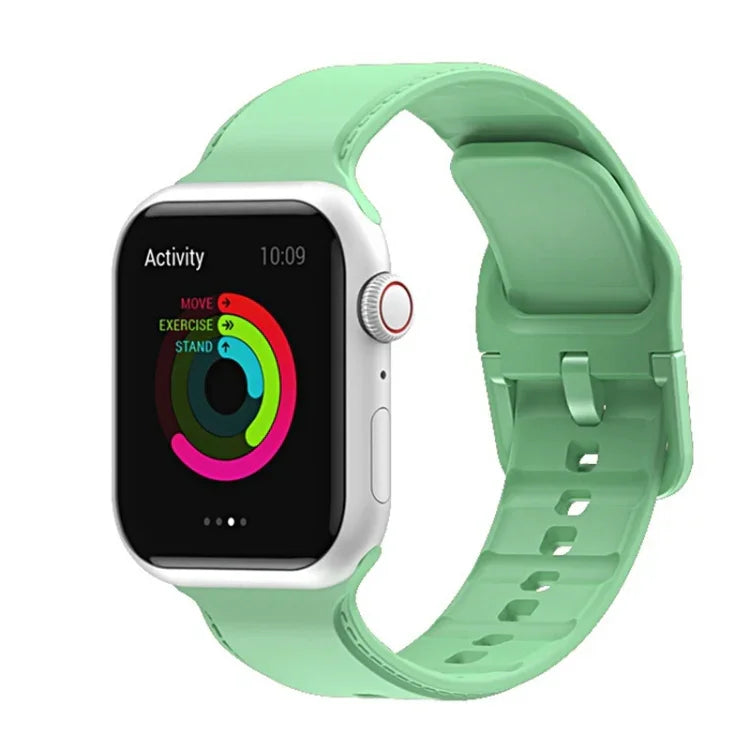 Silikonarmband mit Naht für Apple Watch Series 7 (41 mm), 6, SE, 5 und 4 (40 mm), 3, 2 und 1 (38 mm), 7 (45 mm), 6, SE, 5 und 4 (44 mm) sowie 3, 2 und 1 (42 mm)