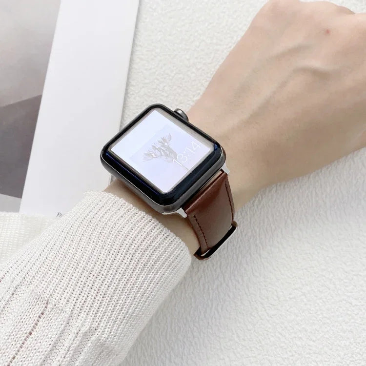 Glänzendes Lederarmband für Apple Watch Series 7 (41 mm), 6, SE, 5 und 4 (40 mm), 3, 2 und 1 (38 mm), 7 (45 mm), 6, SE, 5 und 4 (44 mm) sowie 3, 2 und 1 (42 mm)