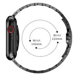 Metallarmband mit Schmetterlingsschließe für Apple Watch Series 7 (41 mm), 6, SE, 5 und 4 (40 mm), 3, 2 und 1 (38 mm) und 7 (45 mm), 6, SE, 5 und 4 (44 mm) sowie 3, 2 und 1 (42 mm).