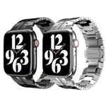Metallarmband mit Schmetterlingsschließe für Apple Watch Series 7 (41 mm), 6, SE, 5 und 4 (40 mm), 3, 2 und 1 (38 mm) und 7 (45 mm), 6, SE, 5 und 4 (44 mm) sowie 3, 2 und 1 (42 mm).