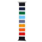 Silikon-Armband mit Verbindungsstücken für Apple Watch Series 7 (41 mm), 6, SE, 5 und 4 (40 mm), 3, 2 und 1 (38 mm) und 7 (45 mm), 6, SE, 5 und 4 (44 mm) sowie 3, 2 und 1 (42 mm)