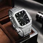 Integriertes Eichenholz-Metallarmband + Uhrengehäuse für Apple Watch Series 6, SE, 5 und 4 (44 mm)