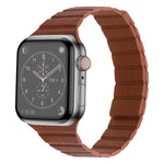 Starkes magnetisches Lederarmband für Apple Watch Series 7 (41 mm), 6, SE, 5 und 4 (40 mm), 3, 2 und 1 (38 mm) und 7 (45 mm), 6, SE, 5 und 4 (44 mm) sowie 3, 2 und 1 (42 mm).