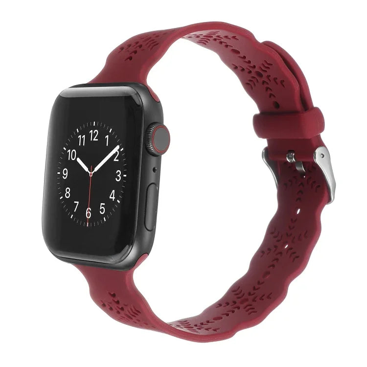 Silikonarmband mit Schneeflockenmuster für Apple Watch Series 7 (41 mm), 6, SE, 5 und 4 (40 mm), 3, 2 und 1 (38 mm), 7 (45 mm), 6, SE, 5 und 4 (44 mm) sowie 3, 2 und 1 (42 mm)