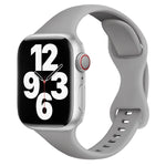 Schmale Armbanduhr mit Schmetterlingsschließe für Apple Watch Series 7 (45 mm), 6, SE, 5, 4 (44 mm), 3, 2, 1 (42 mm) und 7 (41 mm), 6, SE, 5, 4 (40 mm) sowie 3, 2, 1 (38 mm).