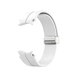 Faltbares silbernes Silikon-Uhrenarmband mit Dornschließe, passend für Samsung Galaxy Watch5 40 &amp; 44 mm / Pro 45 mm