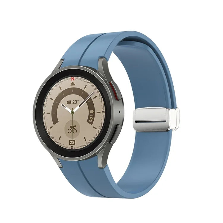 Faltbares silbernes Silikon-Uhrenarmband mit Dornschließe, passend für Samsung Galaxy Watch5 40 &amp; 44 mm / Pro 45 mm