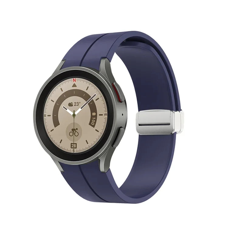 Faltbares silbernes Silikon-Uhrenarmband mit Dornschließe, passend für Samsung Galaxy Watch5 40 &amp; 44 mm / Pro 45 mm