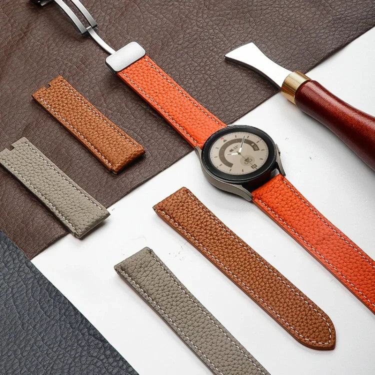 Für Samsung Galaxy Watch5 40 mm / 44 mm: Armband aus echtem, litschifarbenem Leder, schwarze und silberne Schließe