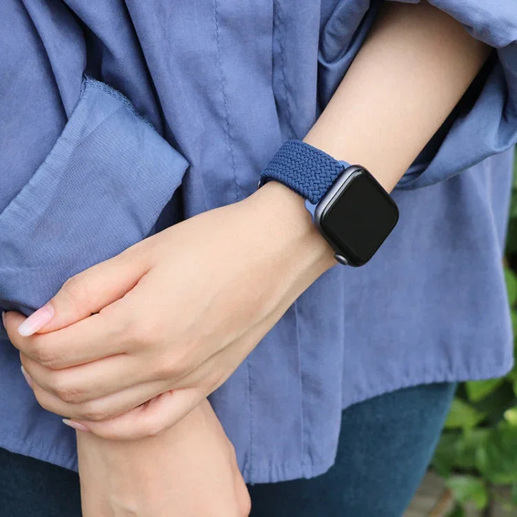 Nylon geflochtenes Uhrenarmband mit Schnalle für Apple Watch Ultra 49mm / Series 8&7 45mm / SE 2&6&SE&5&4 44mm / 3&2&1 42mm