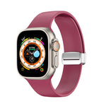 Silikon-Uhrenarmband mit Faltschließe, passend für Apple Watch Ultra (49 mm), Apple Watch Series 8 &amp; 7 (45 mm), SE 2 &amp; 6 &amp; SE 5 &amp; 4 (44 mm) sowie 3 &amp; 2 &amp; 1 (42 mm).