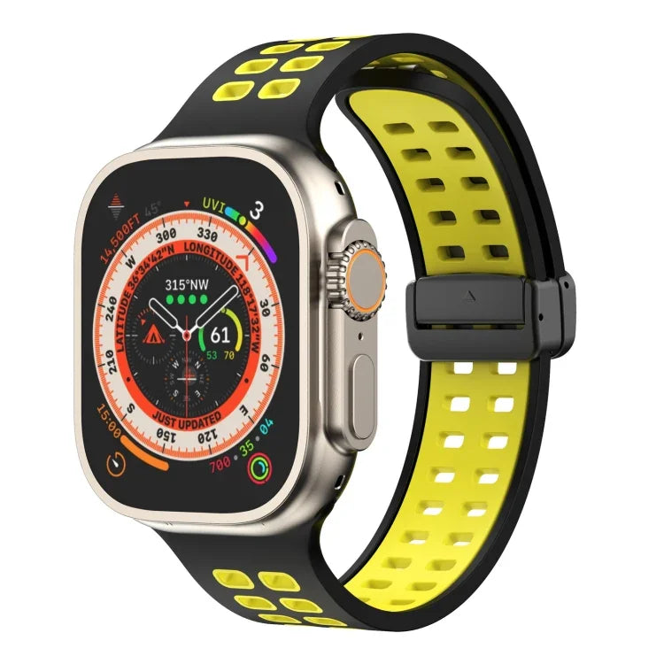 Silikonarmband mit Magnetverschluss und quadratischen Löchern, passend für Apple Watch Series 8 &amp; 7 (45 mm und 41 mm).