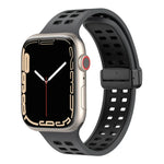 Silikonarmband mit Magnetverschluss und quadratischen Löchern, passend für Apple Watch Series 8 &amp; 7 (45 mm und 41 mm).