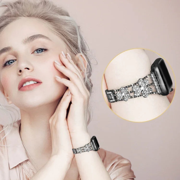 Dreiblättriges Kleeblatt-Diamantarmband, für Apple Watch Series 8 &amp; 7 (45 mm) und Apple Watch Series 8 &amp; 7 (41 mm)