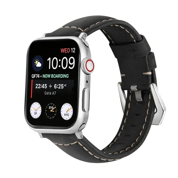 Silbernes Armband aus echtem Leder mit Dornschließe, passend für Apple Watch Series 8 &amp; 7 (45 mm und 41 mm).