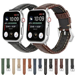 Silbernes Armband aus echtem Leder mit Dornschließe, passend für Apple Watch Series 8 &amp; 7 (45 mm und 41 mm).