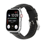 Silbernes Armband aus echtem Leder mit Dornschließe, passend für Apple Watch Series 8 &amp; 7 (45 mm und 41 mm).