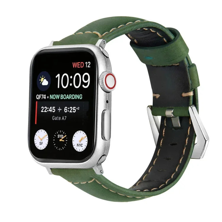 Silbernes Armband aus echtem Leder mit Dornschließe, passend für Apple Watch Series 8 &amp; 7 (45 mm und 41 mm).