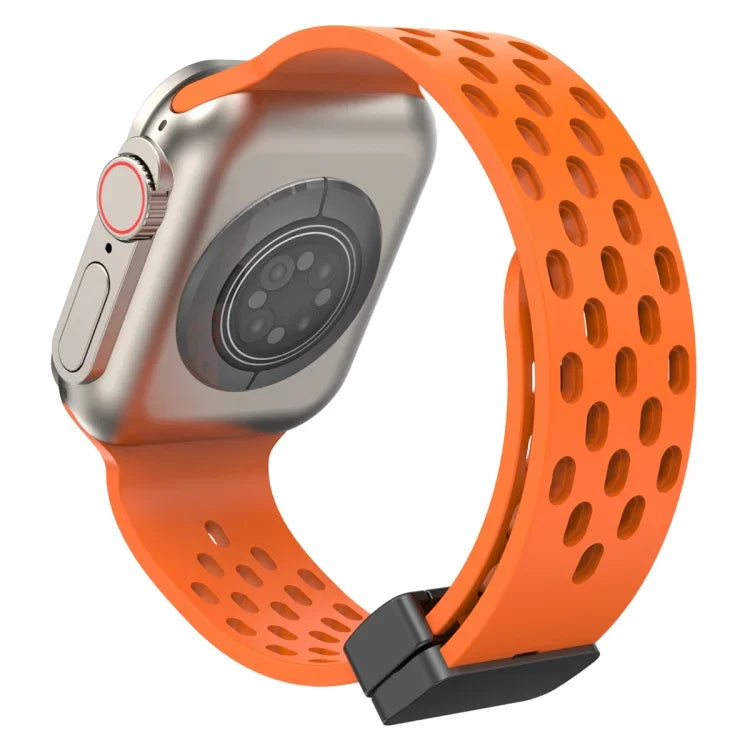 Silikonarmband mit Magnetverschluss, für Apple Watch Series 8 &amp; 7 (41 mm) und Apple Watch Series 8 &amp; 7 (45 mm)