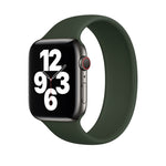 Für Apple Watch Series 8 &amp; 7 (41 mm), SE 2 &amp; 6, SE 5 &amp; 4 (40 mm) und 3 &amp; 2 &amp; 1 (38 mm): Elastisches Silikonarmband in Unifarbe, Größe: L (156 mm).