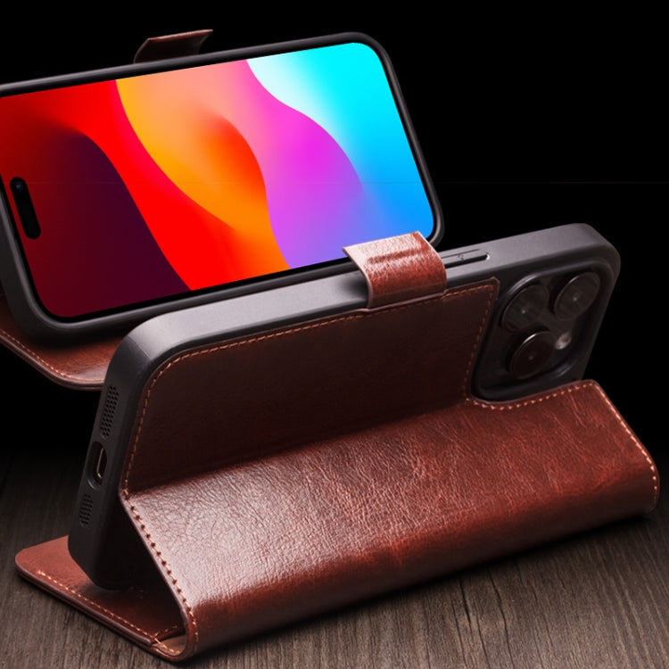 QIALINO Classic 103 Schnalle Echtes Leder Handyhülle, für iPhone 17e / 16e, für iPhone 17 Pro Max, für iPhone 17 Pro, für iPhone 17, für iPhone Air, für iPhone 15 Pro Max, für iPhone 15 Plus, für iPhone 15