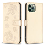 Handyhülle aus Leder mit vierblättrigem Prägemuster, Für iPhone 7 / 8 / SE 2022, Für iPhone 13 Pro Max, Für iPhone 13 Pro, Für iPhone 13, Für iPhone 12 / 12 Pro, Für iPhone 12 Pro Max, Für iPhone 11 Pro Max, Für iPhone 11
