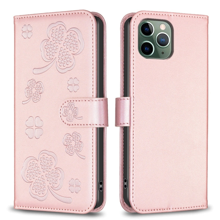 Handyhülle aus Leder mit vierblättrigem Prägemuster, Für iPhone 7 / 8 / SE 2022, Für iPhone 13 Pro Max, Für iPhone 13 Pro, Für iPhone 13, Für iPhone 12 / 12 Pro, Für iPhone 12 Pro Max, Für iPhone 11 Pro Max, Für iPhone 11