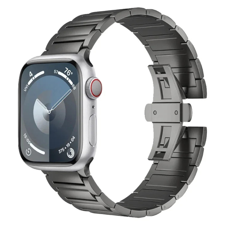 I-förmiges Armband aus Titanlegierung mit Schmetterlingsschließe, passend für Apple Watch SE 2023 (44 mm), Apple Watch Ultra 2 (49 mm), Apple Watch Series 9 (45 mm), Apple Watch Ultra (49 mm), Apple Watch Series 8 (45 mm) und Apple Watch SE 2022 (44 mm).