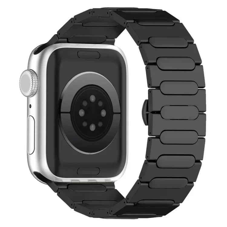 Ovales Armband aus Titanlegierung mit Schmetterlingsschließe, passend für Apple Watch SE 2023 (44 mm), Apple Watch Ultra 2 (49 mm), Apple Watch Series 9 (45 mm), Apple Watch Ultra (49 mm), Apple Watch Series 8 (45 mm), Apple Watch SE 2022 (44 mm) ...