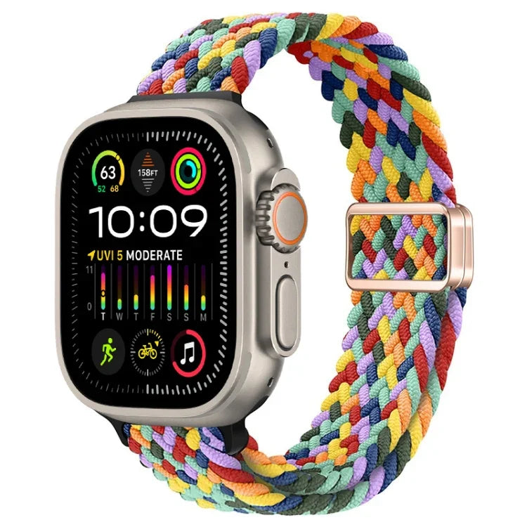 Schlankes, magnetisches Nylon-Armband mit geflochtenem Verschluss, passend für Apple Watch Ultra 2 (49 mm) und Apple Watch Series 9 (45 mm).
