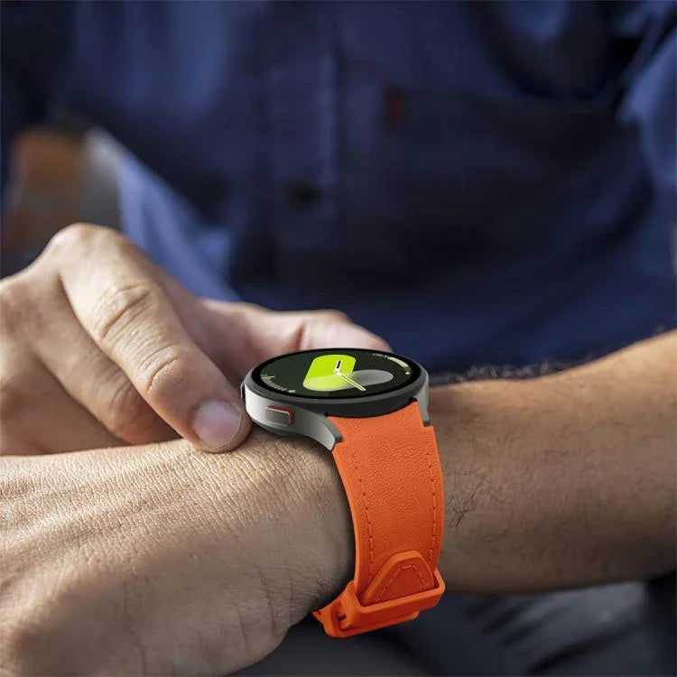 Silbernes Armband aus Leder und Silikon mit Dornschließe, passend für Samsung Galaxy Watch 7 / 6 / 5 / 4