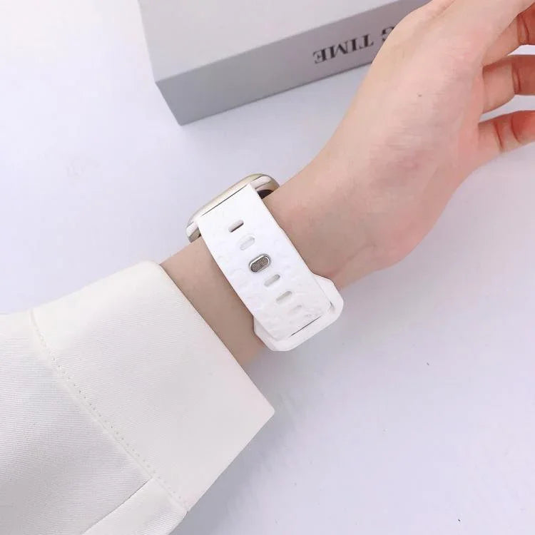 Konkaves Silikon-Uhrenarmband mit Leopardenmuster und Dornschließe, passend für Apple Watch 46 mm / 49 mm / 45 mm / 44 mm und 42 mm / 41 mm / 40 mm / 38 mm