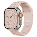 Konkaves Silikon-Uhrenarmband mit Leopardenmuster und Dornschließe, passend für Apple Watch 46 mm / 49 mm / 45 mm / 44 mm und 42 mm / 41 mm / 40 mm / 38 mm