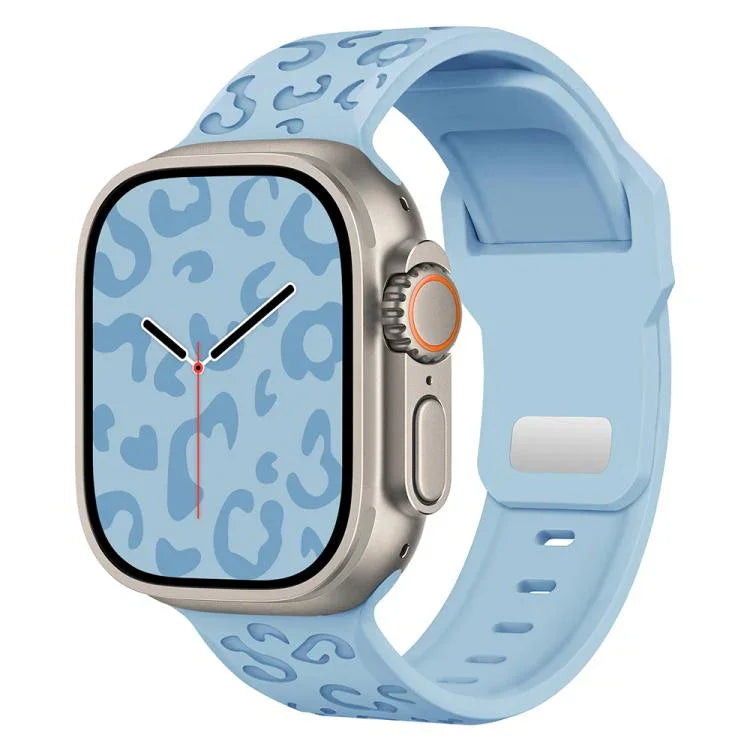Konkaves Silikon-Uhrenarmband mit Leopardenmuster und Dornschließe, passend für Apple Watch 46 mm / 49 mm / 45 mm / 44 mm und 42 mm / 41 mm / 40 mm / 38 mm
