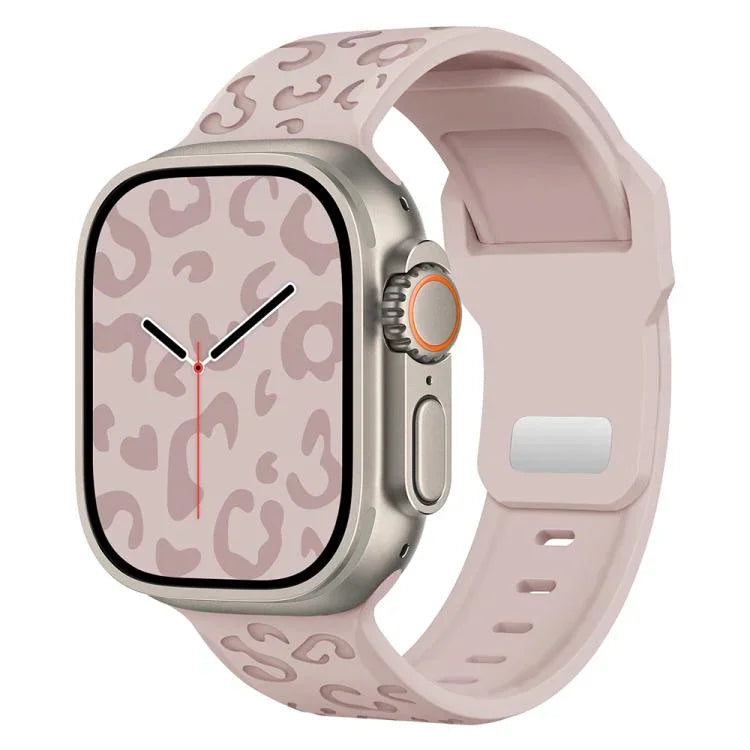 Konkaves Silikon-Uhrenarmband mit Leopardenmuster und Dornschließe, passend für Apple Watch 46 mm / 49 mm / 45 mm / 44 mm und 42 mm / 41 mm / 40 mm / 38 mm
