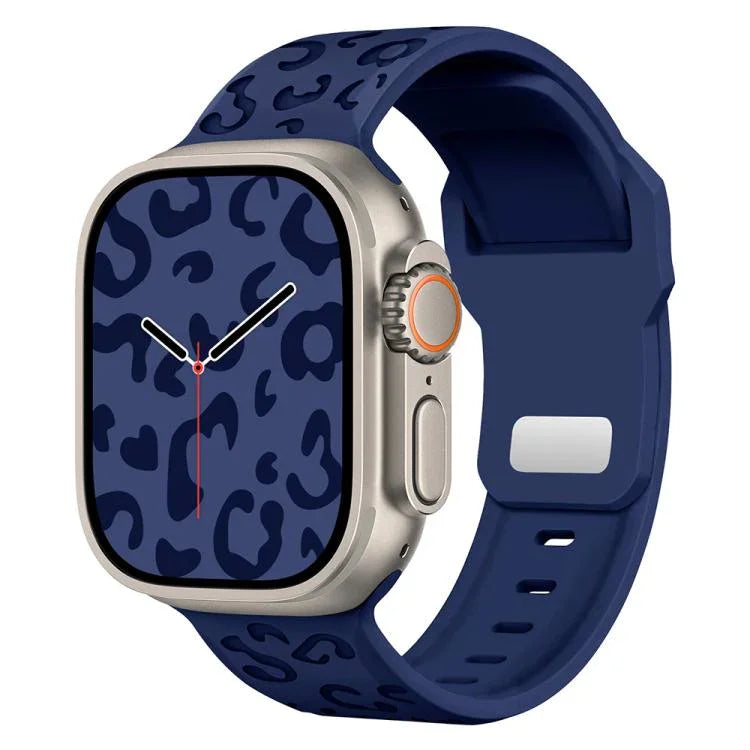 Konkaves Silikon-Uhrenarmband mit Leopardenmuster und Dornschließe, passend für Apple Watch 46 mm / 49 mm / 45 mm / 44 mm und 42 mm / 41 mm / 40 mm / 38 mm